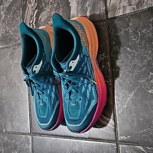 Hoka Women's SpeedGoat sz 10